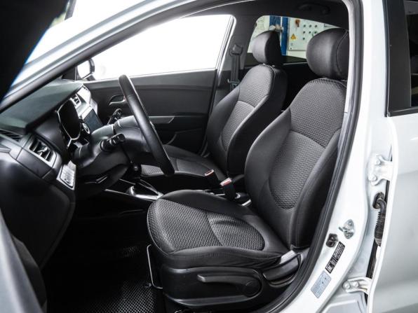 Kia Rio III Рестайлинг с пробегом 2017 года, цена 1 129 000 рублей, 150701 км, седан, Автокод Объявления