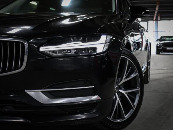 Volvo S90 II Рестайлинг с пробегом 2020 года, цена 2 597 000 рублей, 197650 км, седан, Автокод Объявления