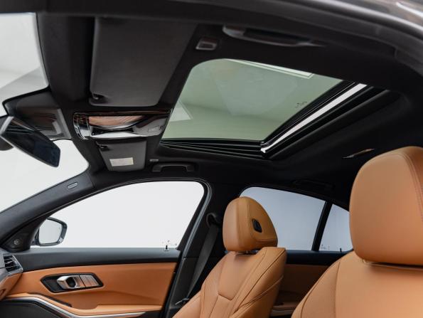 BMW 3 серии VII (G2x) Рестайлинг с пробегом 2024 года, цена 6 100 000 рублей, 16569 км, седан, Автокод Объявления