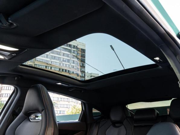 Changan UNI-V I с пробегом 2024 года, цена 2 299 000 рублей, 5021 км, лифтбек, Автокод Объявления