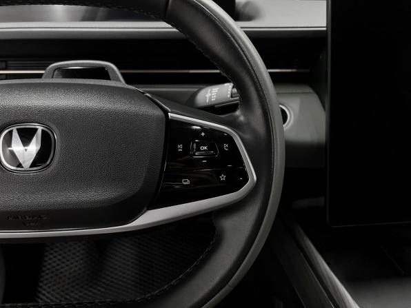 Changan Lamore с пробегом 2023 года, цена 1 845 000 рублей, 60888 км, седан, Автокод Объявления