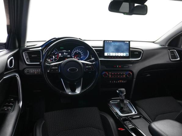 Kia Ceed III с пробегом 2019 года, цена 1 824 444 рубля, 73643 км, универсал, Автокод Объявления