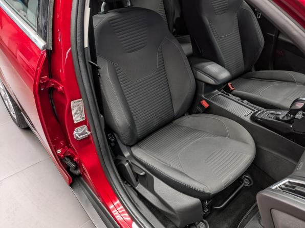 Ford Focus III Рестайлинг с пробегом 2017 года, цена 1 050 000 рублей, 135787 км, хэтчбек, Автокод Объявления