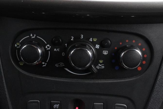 Renault Sandero II Рестайлинг с пробегом 2019 года, цена 1 080 000 рублей, 148700 км, хэтчбек, Автокод Объявления