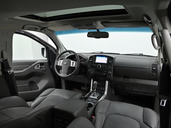 Nissan Pathfinder III Рестайлинг с пробегом 2013 года, цена 1 449 000 рублей, 157000 км, внедорожник, Автокод Объявления