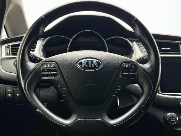 Kia Ceed II Рестайлинг с пробегом 2016 года, цена 1 179 000 рублей, 138800 км, хэтчбек, Автокод Объявления
