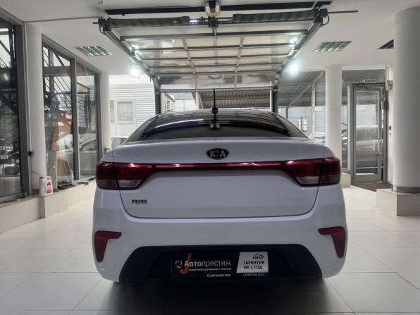 Kia Rio IV с пробегом 2018 года, цена 1 340 000 рублей, 123570 км, седан, Автокод Объявления