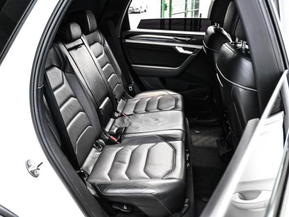 Volkswagen Touareg III с пробегом 2018 года, цена 3 899 000 рублей, 236096 км, внедорожник, Автокод Объявления
