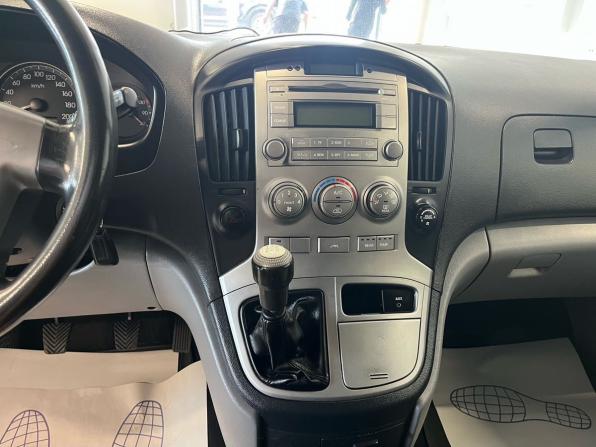 Hyundai H-1 II с пробегом 2010 года, цена 1 130 000 рублей, 445060 км, минивэн, Автокод Объявления