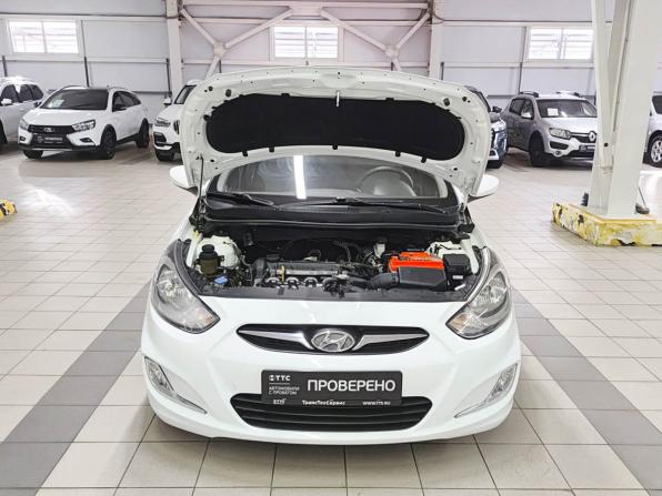Hyundai Solaris I Рестайлинг с пробегом 2014 года, цена 635 000 рублей, 179500 км, седан, Автокод Объявления