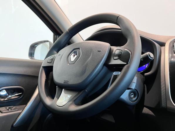Renault Sandero II с пробегом 2017 года, цена 980 000 рублей, 136082 км, хэтчбек, Автокод Объявления