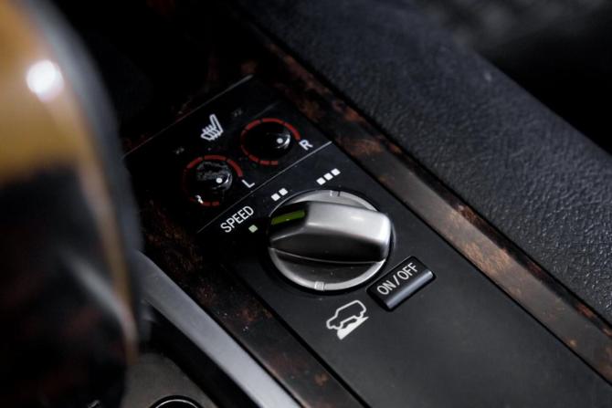 Toyota Land Cruiser 200 Series с пробегом 2011 года, цена 2 699 000 рублей, 406238 км, внедорожник, Автокод Объявления