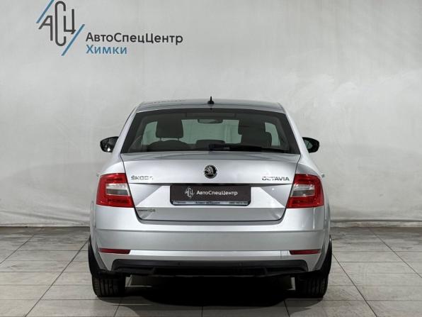 Skoda Octavia III (A7) Рестайлинг с пробегом 2017 года, цена 1 619 800 рублей, 98000 км, лифтбек, Автокод Объявления