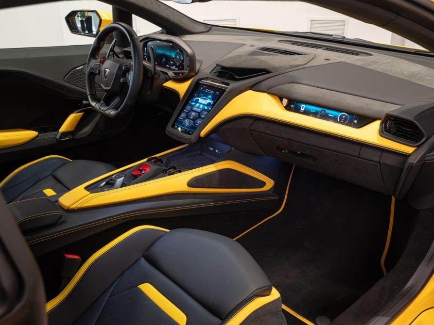 Lamborghini Temerario Москва  - изображение 14