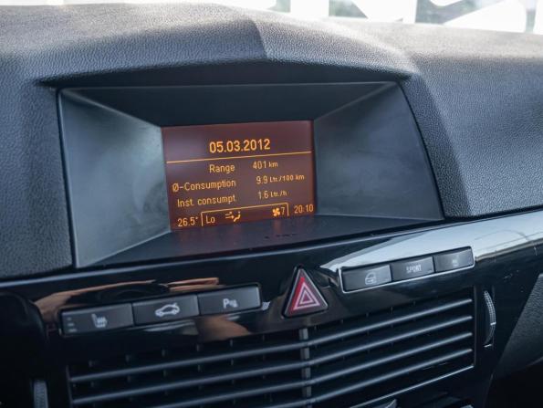 Opel Astra H Рестайлинг с пробегом 2012 года, цена 780 000 рублей, 179268 км, седан, Автокод Объявления