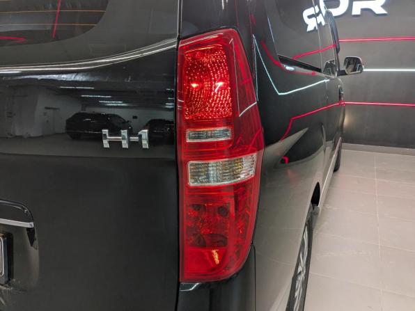 Hyundai H-1 II Рестайлинг 2 с пробегом 2021 года, цена 3 195 000 рублей, 141000 км, минивэн, Автокод Объявления