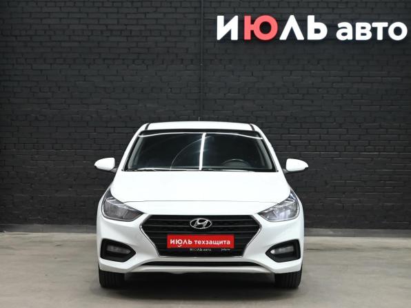 Hyundai Solaris II с пробегом 2019 года, цена 1 340 000 рублей, 104756 км, седан, Автокод Объявления