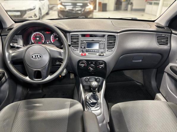 Kia Rio II Рестайлинг с пробегом 2011 года, цена 689 000 рублей, 177800 км, седан, Автокод Объявления
