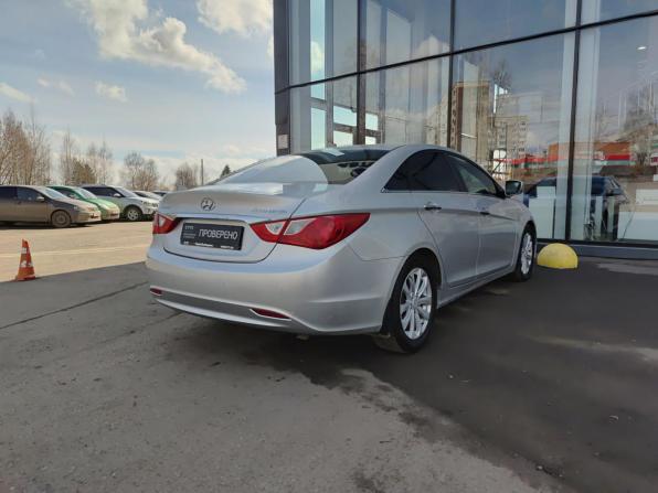 Hyundai Sonata VI (YF) с пробегом 2010 года, цена 862 800 рублей, 198412 км, седан, Автокод Объявления