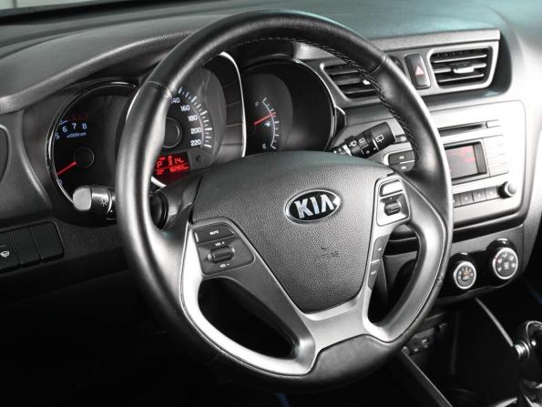 Kia Rio III Рестайлинг с пробегом 2016 года, цена 990 000 рублей, 182955 км, хэтчбек, Автокод Объявления