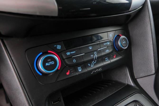 Ford Focus III Рестайлинг с пробегом 2018 года, цена 1 199 000 рублей, 58000 км, хэтчбек, Автокод Объявления
