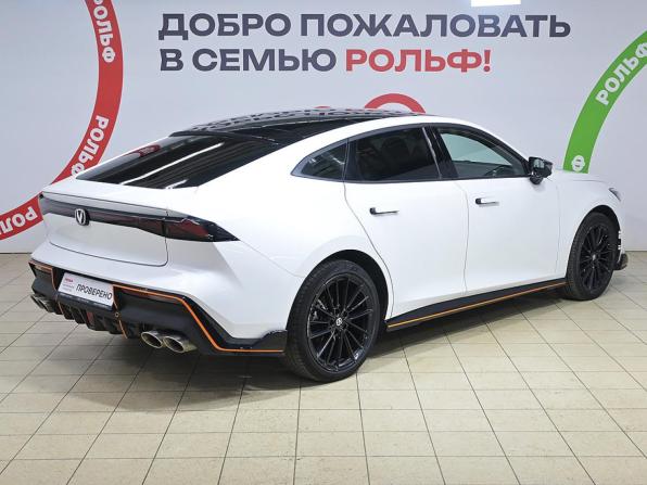 Changan UNI-V I с пробегом 2023 года, цена 2 280 000 рублей, 26000 км, лифтбек, Автокод Объявления