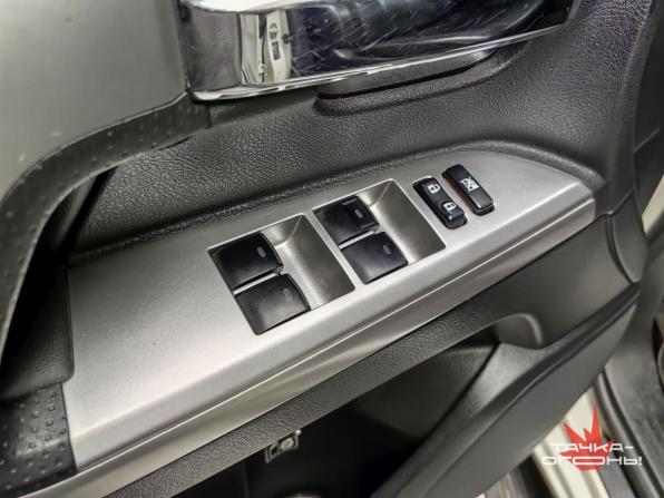 Toyota Land Cruiser 200 Series Рестайлинг 1 с пробегом 2013 года, цена 3 048 000 рублей, 270000 км, внедорожник, Автокод Объявления