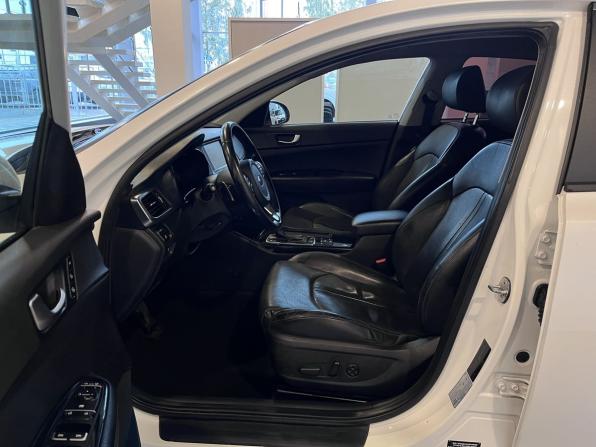 Kia Optima IV с пробегом 2018 года, цена 1 960 000 рублей, 181061 км, седан, Автокод Объявления