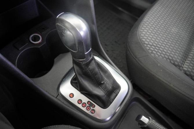 Volkswagen Polo V с пробегом 2012 года, цена 650 000 рублей, 251191 км, седан, Автокод Объявления