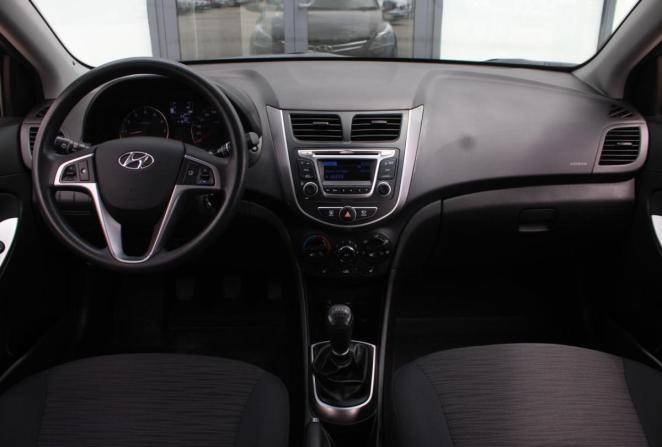 Hyundai Solaris I Рестайлинг с пробегом 2016 года, цена 1 205 000 рублей, 41910 км, хэтчбек, Автокод Объявления