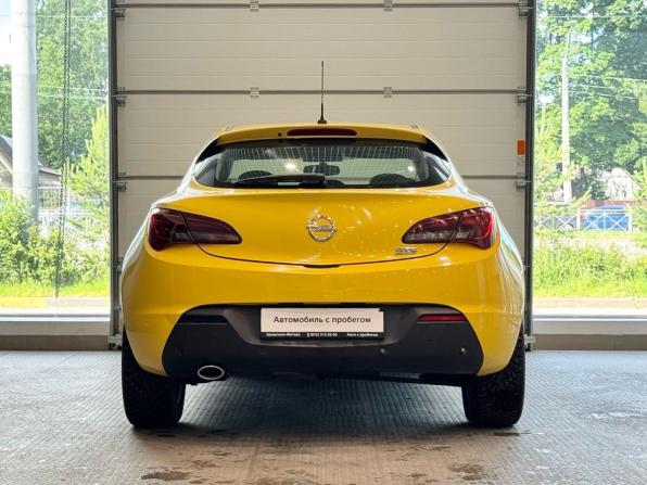 Opel Astra J Рестайлинг с пробегом 2013 года, цена 900 000 рублей, 135049 км, хэтчбек, Автокод Объявления