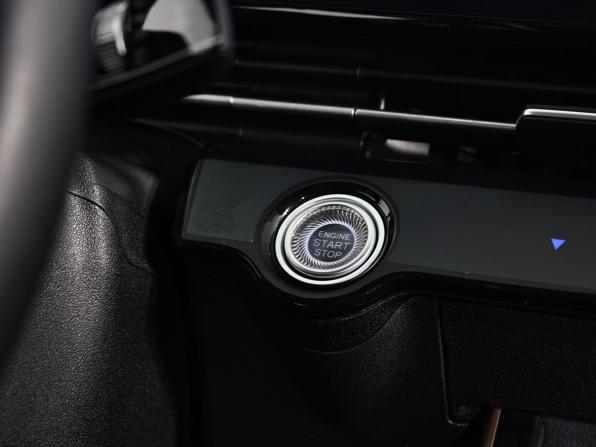 Omoda C5 I с пробегом 2023 года, цена 1 809 000 рублей, 43872 км, внедорожник, Автокод Объявления