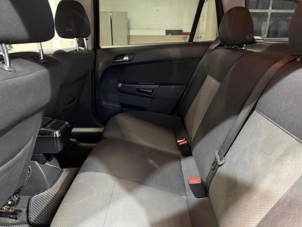Opel Astra H Рестайлинг с пробегом 2014 года, цена 589 000 рублей, 243000 км, универсал, Автокод Объявления