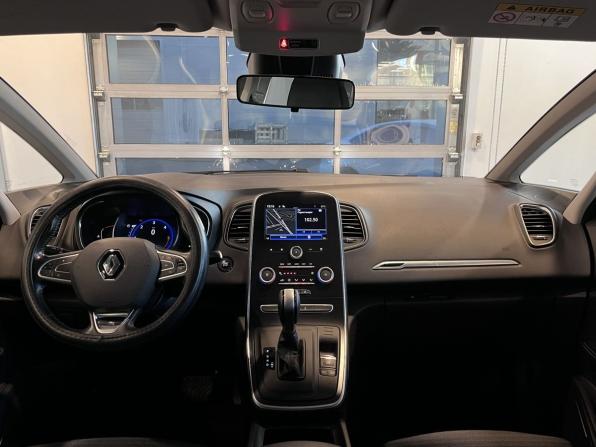 Renault Scenic IV с пробегом 2018 года, цена 1 520 000 рублей, 128219 км, компактвэн, Автокод Объявления