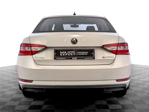 Skoda Superb III с пробегом 2019 года, цена 2 300 000 рублей, 94130 км, лифтбек, Автокод Объявления