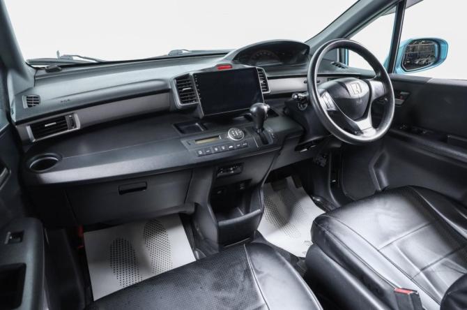 Honda Freed I с пробегом 2010 года, цена 899 000 рублей, 203000 км, компактвэн, Автокод Объявления