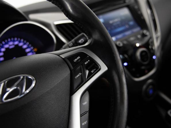 Hyundai Veloster I с пробегом 2013 года, цена 980 000 рублей, 213000 км, хэтчбек, Автокод Объявления