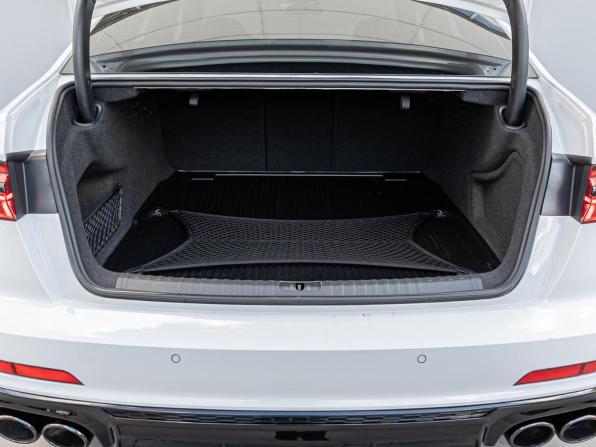 Audi A6 V (C8) Рестайлинг с пробегом 2022 года, цена 5 140 000 рублей, 38865 км, седан, Автокод Объявления