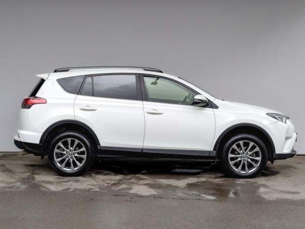 Toyota RAV4 IV (XA40) Рестайлинг с пробегом 2016 года, цена 2 750 000 рублей, 107294 км, внедорожник, Автокод Объявления