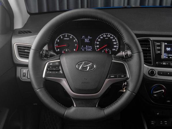 Hyundai Solaris II с пробегом 2018 года, цена 1 129 000 рублей, 164329 км, седан, Автокод Объявления