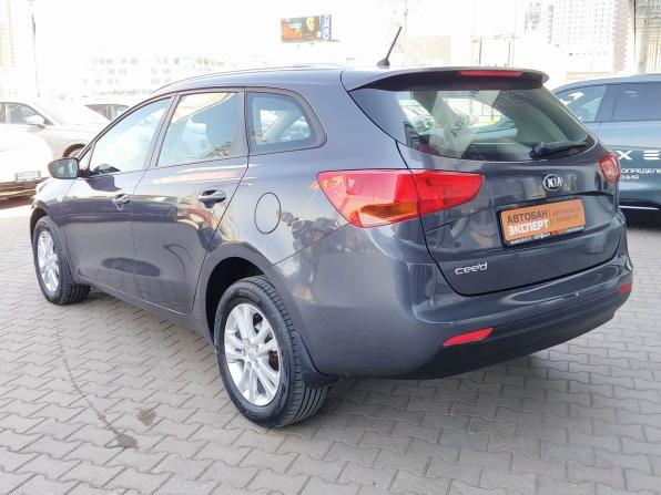 Kia Ceed II с пробегом 2014 года, цена 1 300 000 рублей, 95240 км, универсал, Автокод Объявления