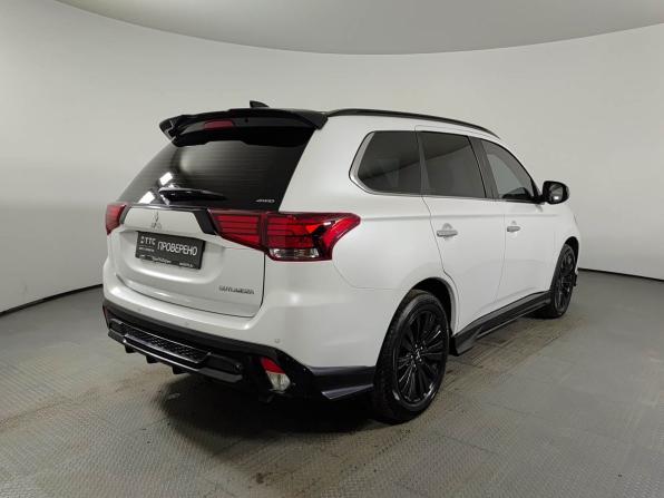 Mitsubishi Outlander III Рестайлинг 3 с пробегом 2022 года, цена 3 190 000 рублей, 37832 км, внедорожник, Автокод Объявления