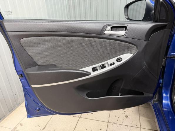 Hyundai Solaris I с пробегом 2012 года, цена 820 000 рублей, 152035 км, седан, Автокод Объявления
