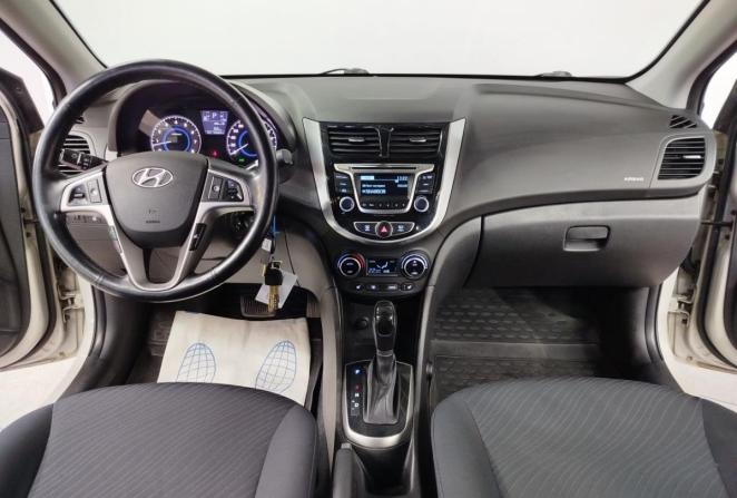 Hyundai Solaris I Рестайлинг с пробегом 2015 года, цена 1 300 000 рублей, 104804 км, седан, Автокод Объявления