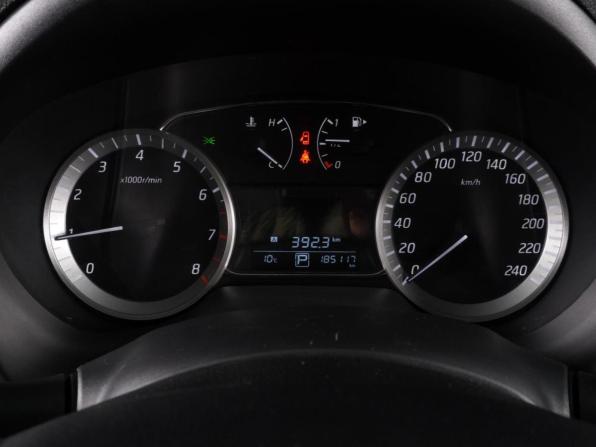 Nissan Tiida II с пробегом 2015 года, цена 1 098 000 рублей, 185117 км, хэтчбек, Автокод Объявления