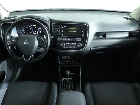 Mitsubishi Outlander III Рестайлинг 2 с пробегом 2018 года, цена 1 769 000 рублей, 185641 км, внедорожник, Автокод Объявления