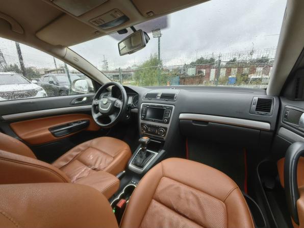 Skoda Octavia II (A5) Рестайлинг с пробегом 2012 года, цена 549 000 рублей, 307000 км, лифтбек, Автокод Объявления