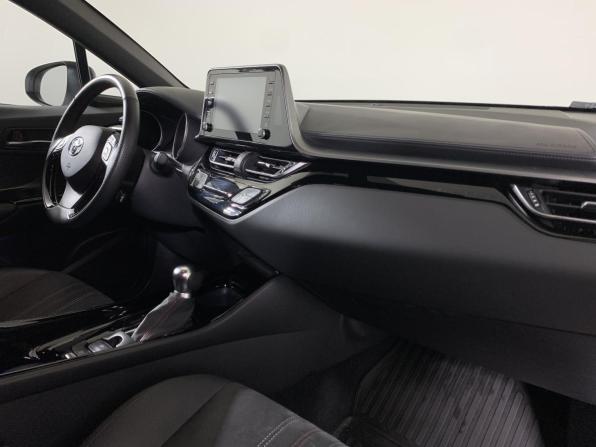 Toyota C-HR I Рестайлинг с пробегом 2021 года, цена 3 050 000 рублей, 33598 км, внедорожник, Автокод Объявления