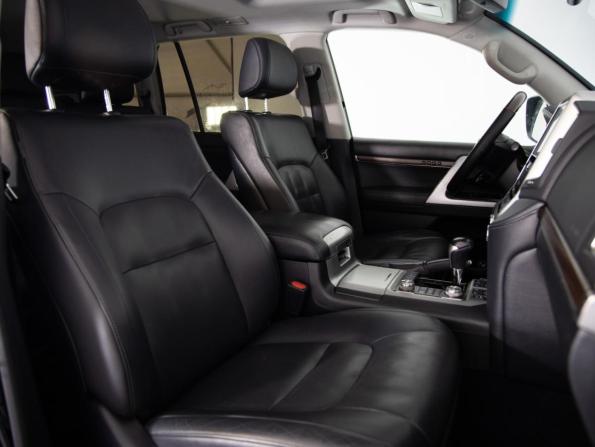 Toyota Land Cruiser 200 Series Рестайлинг 2 с пробегом 2016 года, цена 6 499 000 рублей, 155037 км, внедорожник, Автокод Объявления
