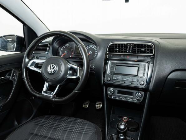 Volkswagen Polo V Рестайлинг с пробегом 2017 года, цена 1 311 000 рублей, 121000 км, седан, Автокод Объявления